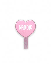 Lade das Bild in den Galerie-Viewer, BADDIE HEART MIRROR PINK
