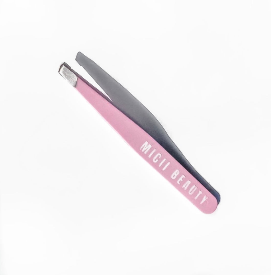 LASH TWEEZERS